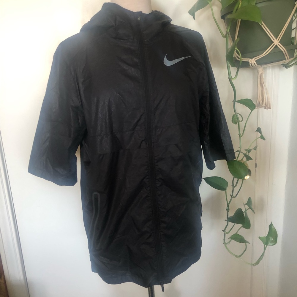 Nike running short sleeve lightweight waterproof zip up hoodie black mens medium